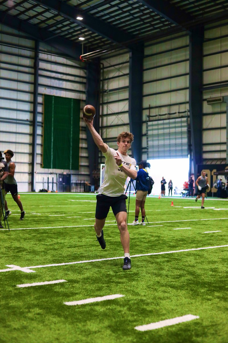 Mac Long tweet media