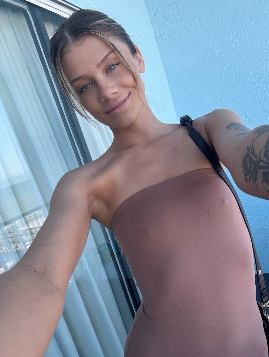 Jessica Rose tweet media