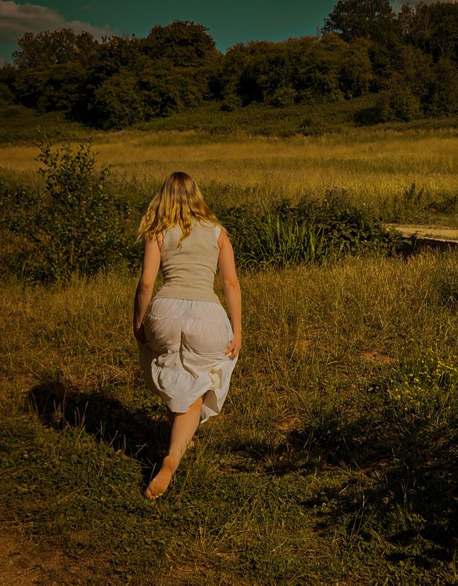 Beth Eleanor tweet media