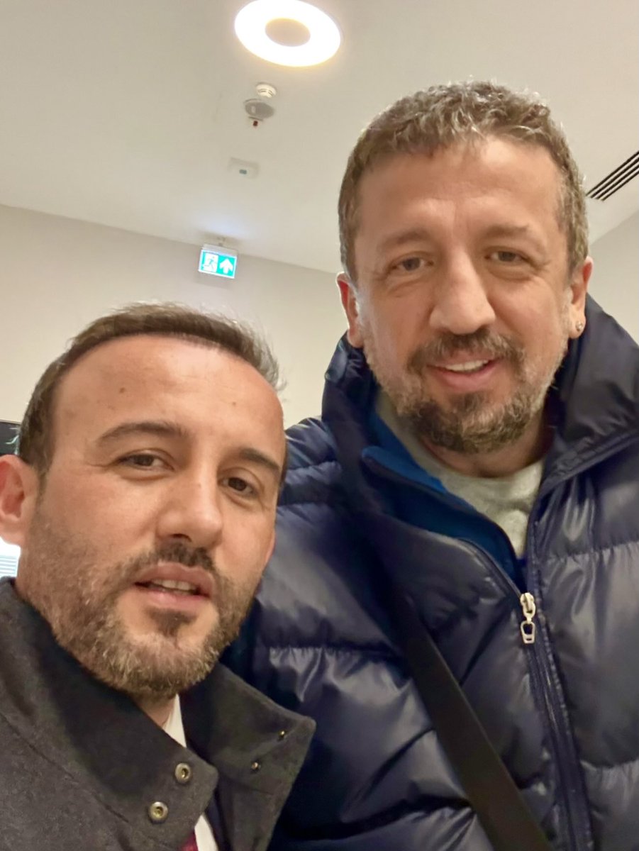 LeventDirice's tweet photo. Efsaneler İlham Verir 🌍

🇹🇷 Basketbolda Milli Gururumuz
Hidayet Türkoğlu ile https://t.co/rlqZVGezUL