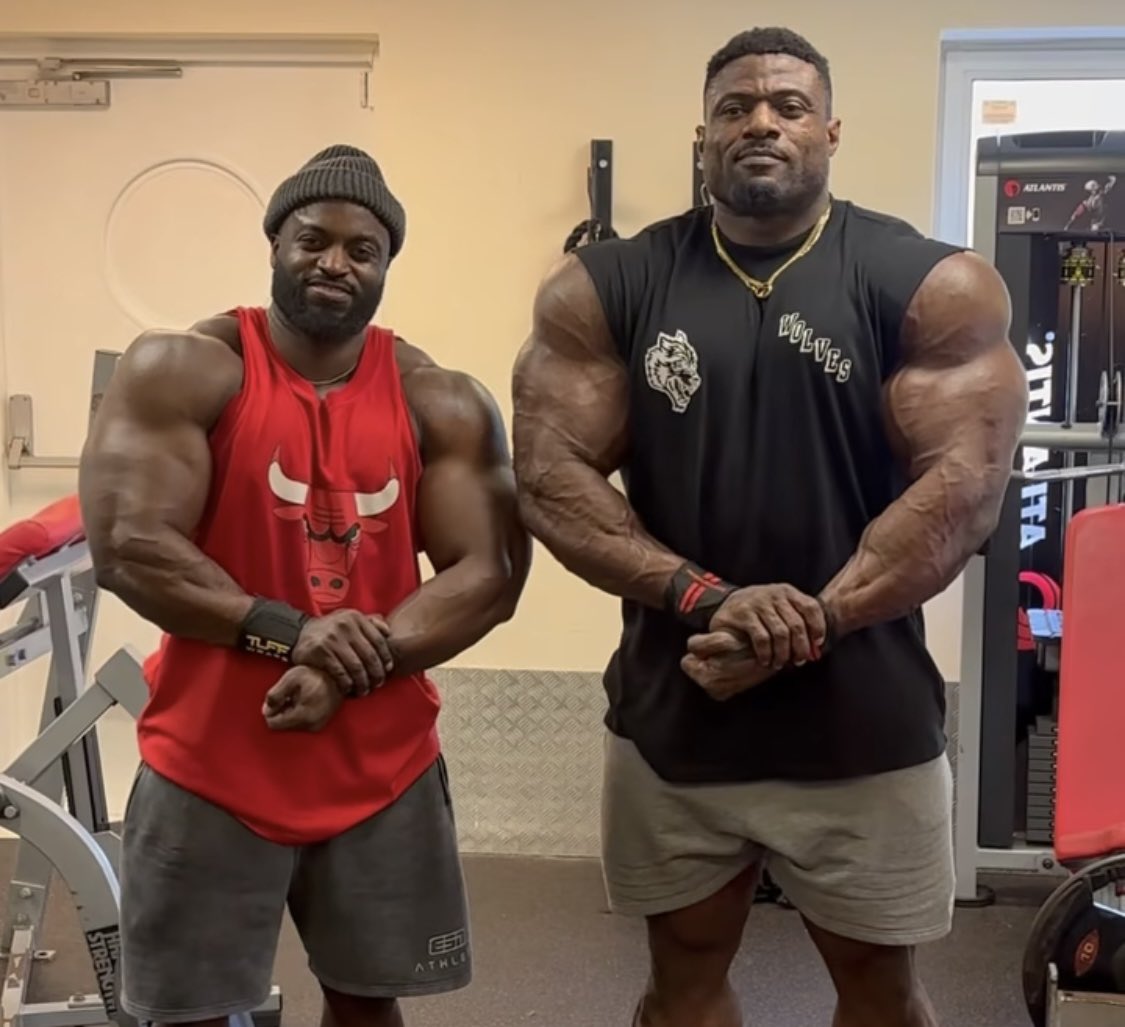 MrOLeaks tweet media