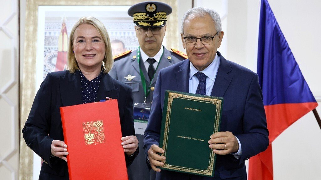 KOMARMIES's tweet image. 🇲🇦🤝🇨🇿 Mr. Nasser Bourita, during today's joint press conference with the Minister of Foreign Affairs of the #Czech Republic : 

"We will deepen our bilateral cooperation in areas requiring mutual trust, such as the defense industry; we will collaborate strategically in this