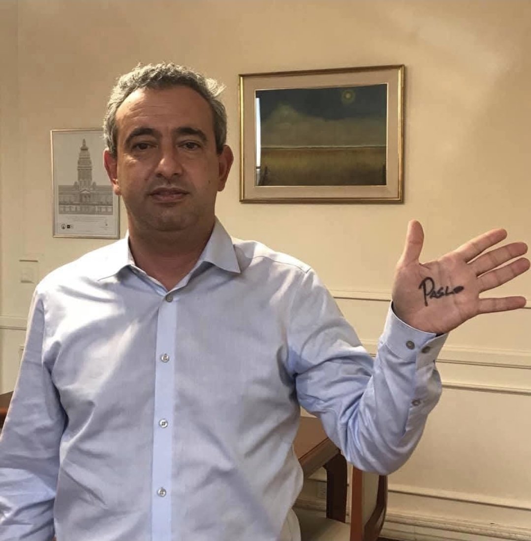 EL INTENDENTE ES PABLO JAVKIN.