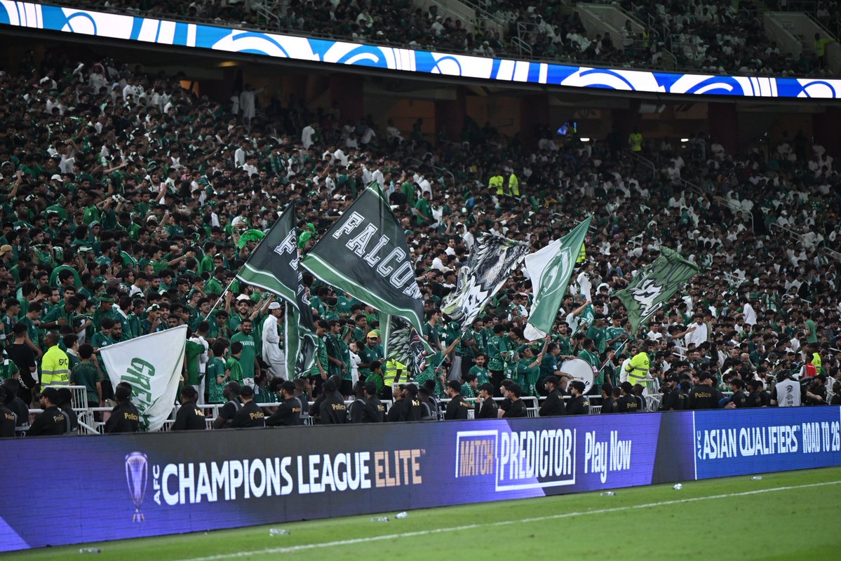 مجلس جمهور المنتخب السعودي 🦅 tweet media