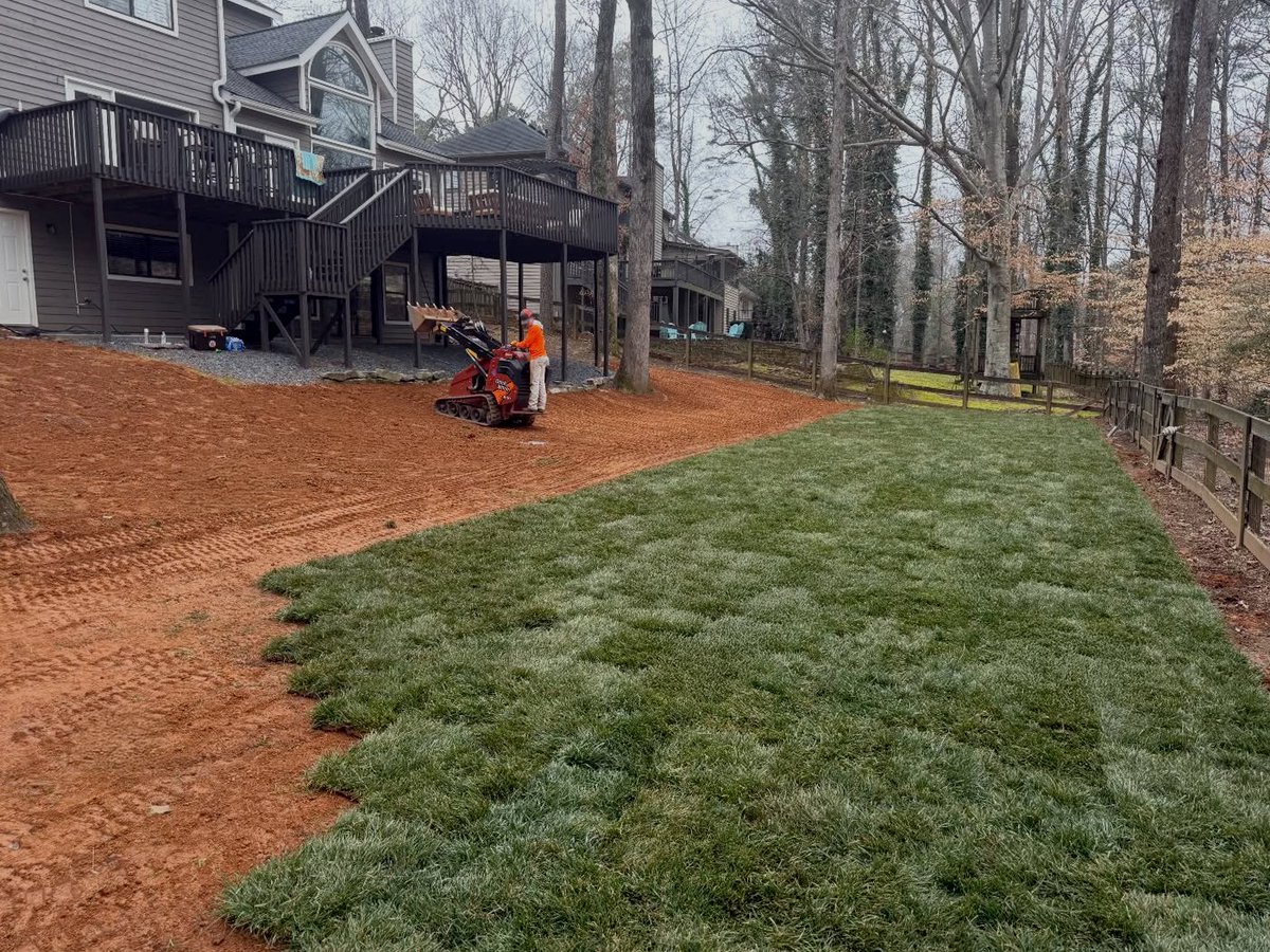NGTurf's tweet photo. Things are coming together in Roswell, GA 🧩🌱
The Lawn Squad installed Rebel Supreme Fescue for a dense, dark green lawn that performs in sun or shade, and handles heat, drought, and heavy traffic with ease.
See why it’s a favorite: https://t.co/UMC7rTPQH9 https://t.co/TQgqlKX7zl