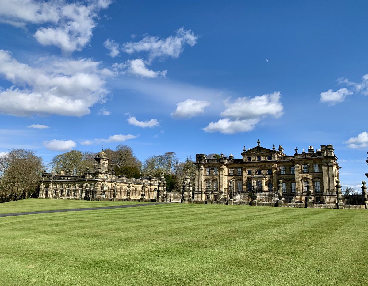 handedon's tweet photo. Helmsley in North Yorkshire, its painted parish church and the adjacent Duncombe Park estate, seat of the Duncombe family since the late 17th century. https://t.co/sv1YnMU1UQ