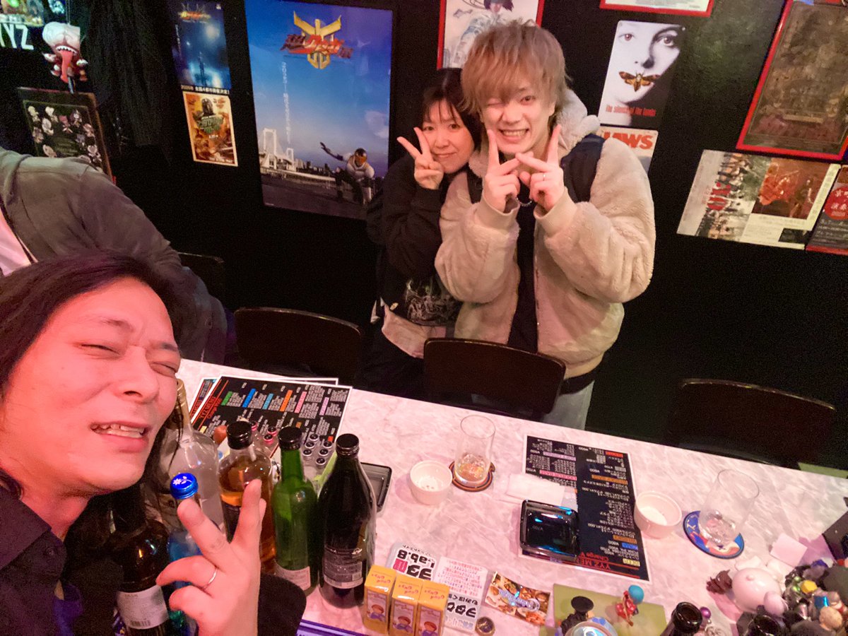 MUSIC & MOVING PICTURES BAЯ YYZ tweet media