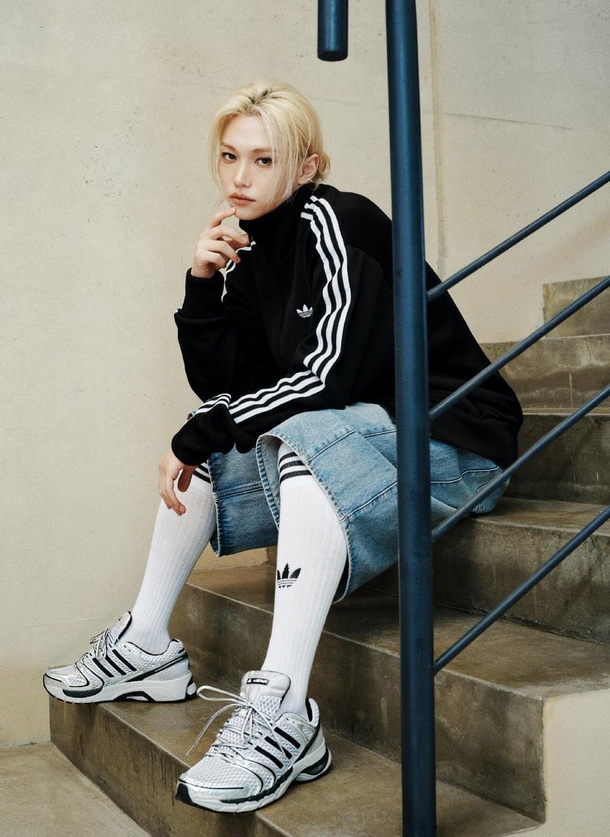 𝕻𝖔𝖗𝖘𝖈𝖍𝖊. | Semi IA tweet media