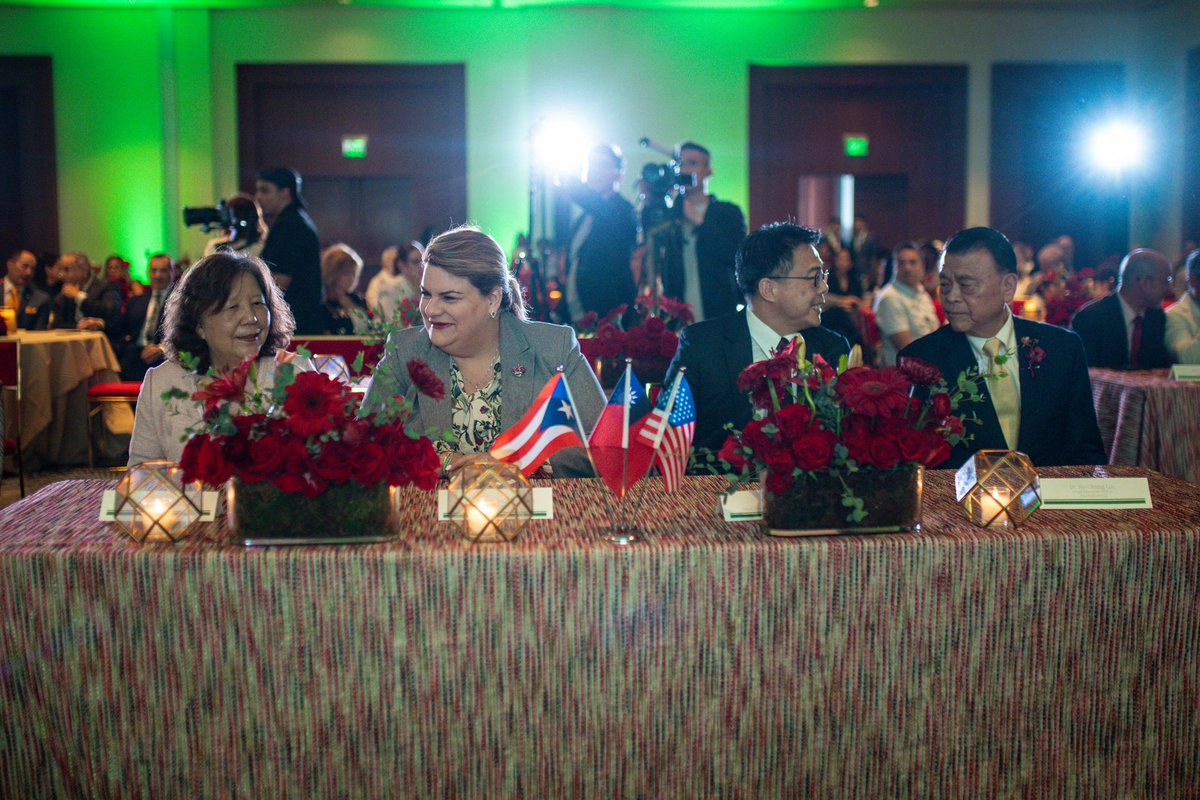 Jenniffer González tweet media
