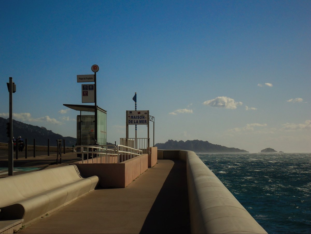 carré d’as tweet media