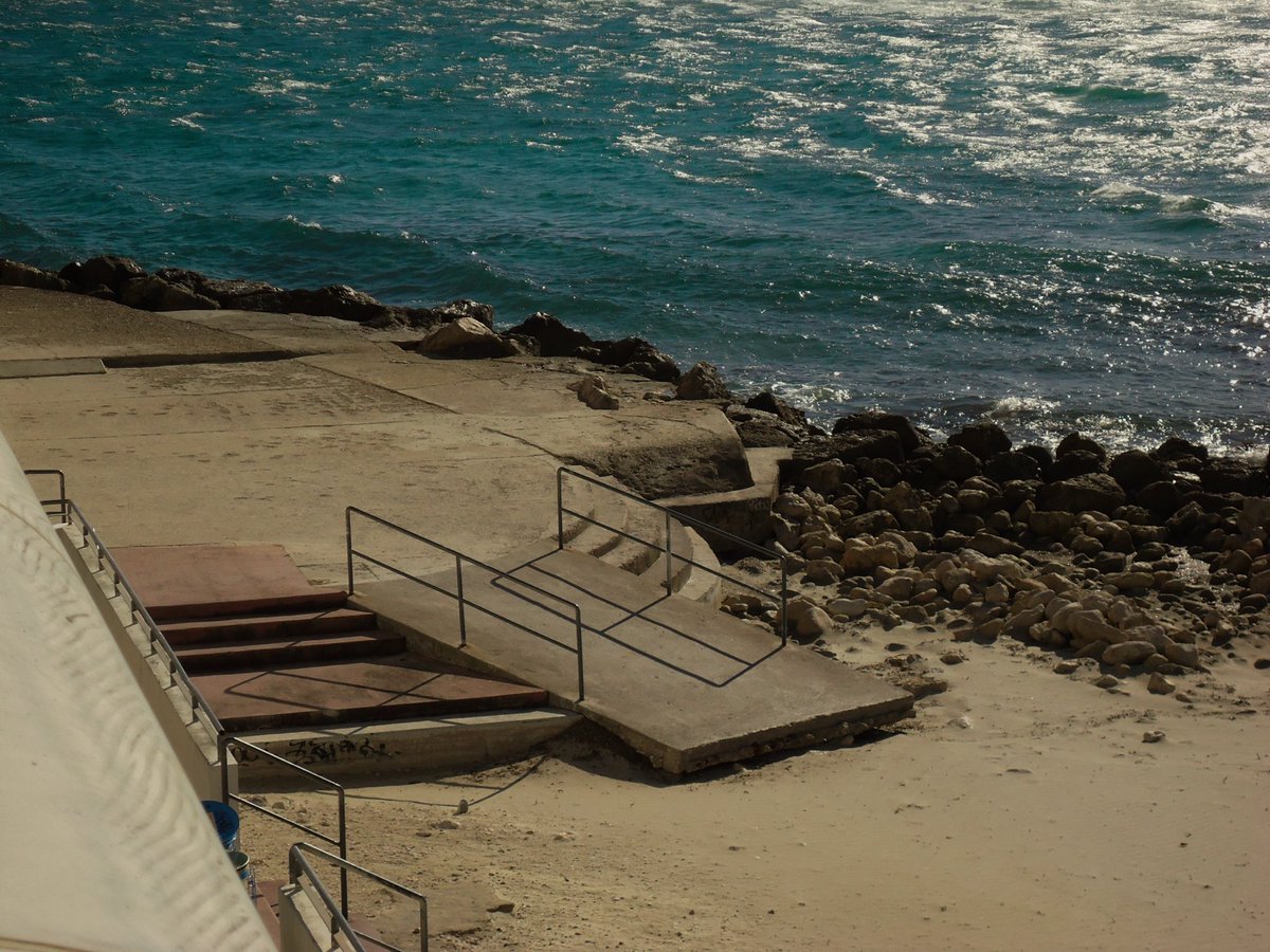 carré d’as tweet media