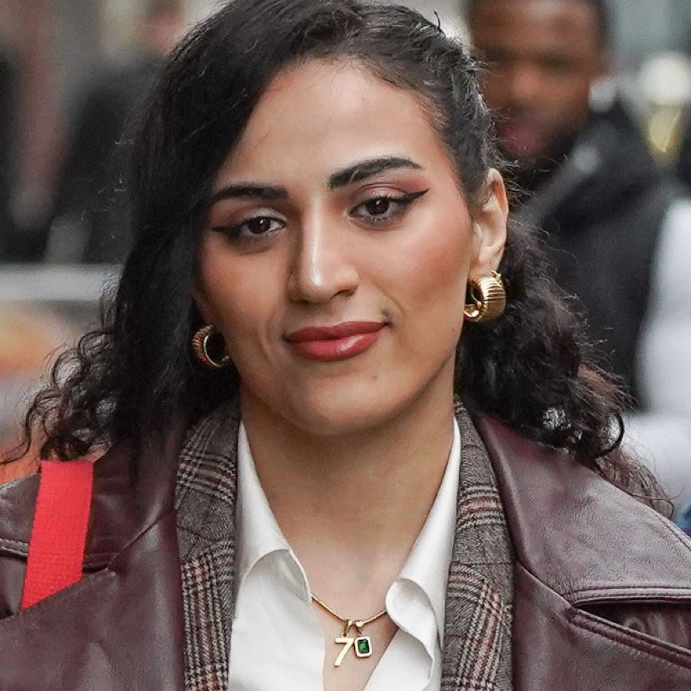 Zeeeee_xx's tweet image. Rotten grifting unemployed Islamic Palestinian 31 year old Suspended NHS doctor Rahmeh Aladwan charged with multiple counts of inviting support for proscribed terrorist organisation Hamas.

She’s been arrested 5 times now and now charged

Deportation can solve this fully