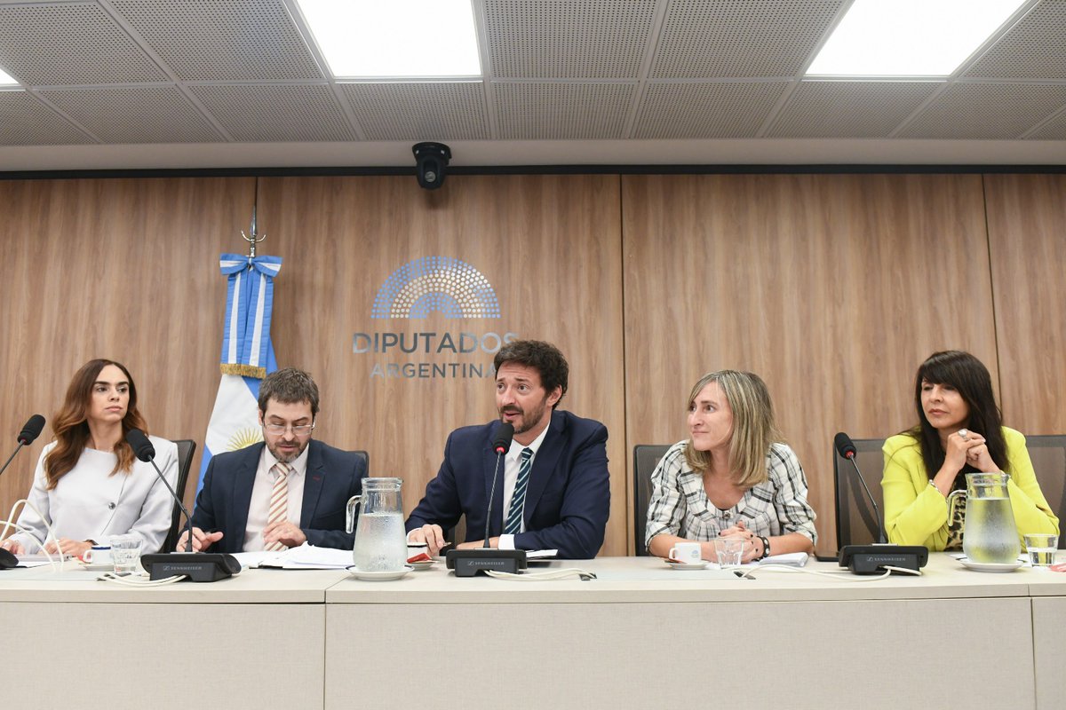 Mechi Llano tweet media
