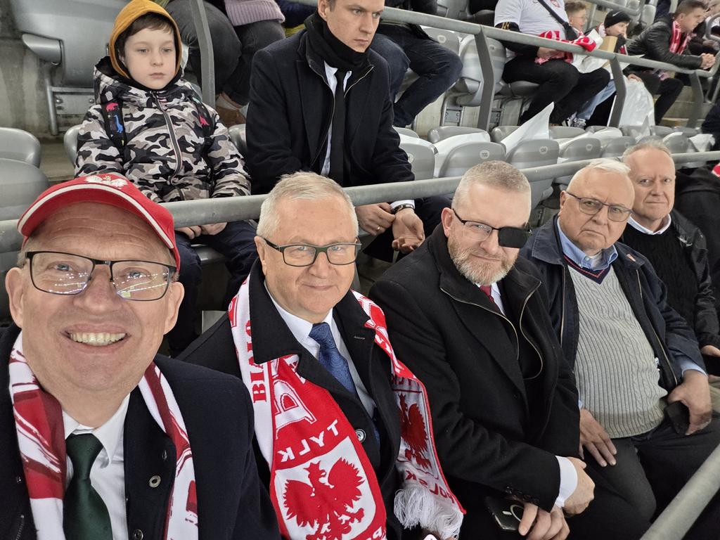 Roman Fritz tweet media