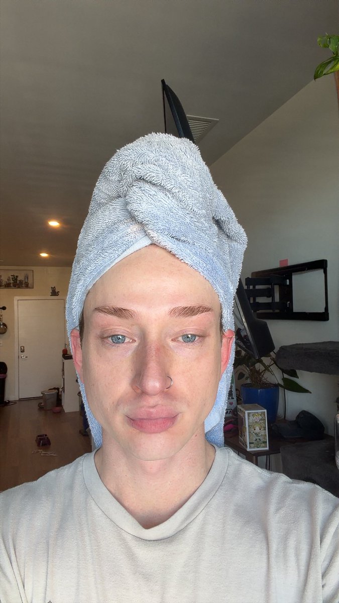 BxtchPudding tweet media