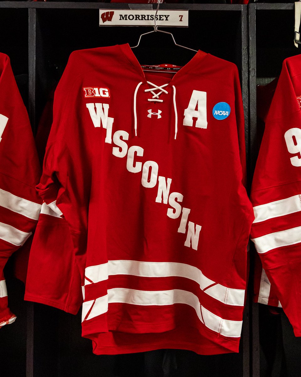 Wisconsin Hockey tweet media