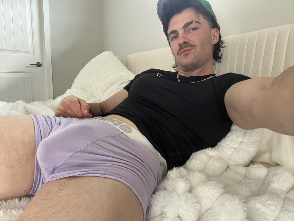 free? no way!!  

onlyfans.com/thatdudeisfit/…