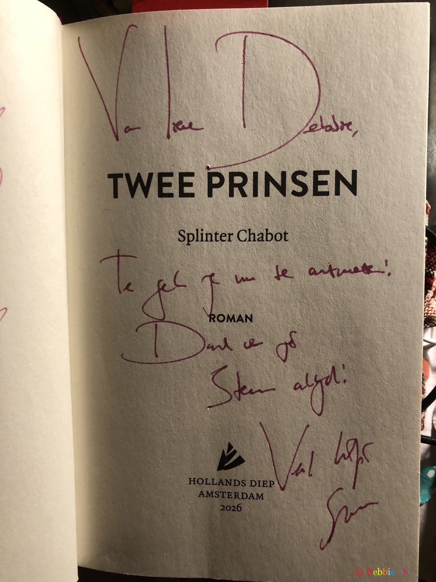 DebbieSchigt's tweet photo. En mijn boek gesigneerd : )
Zo leuk
#SfeerImpressie ; ) #BoekenTafel #BoekhandelKramer #BoekTour #SplinterChabot
#DoopsgezindeKerkje #Winterswijk https://t.co/IuYmA2j6Nn