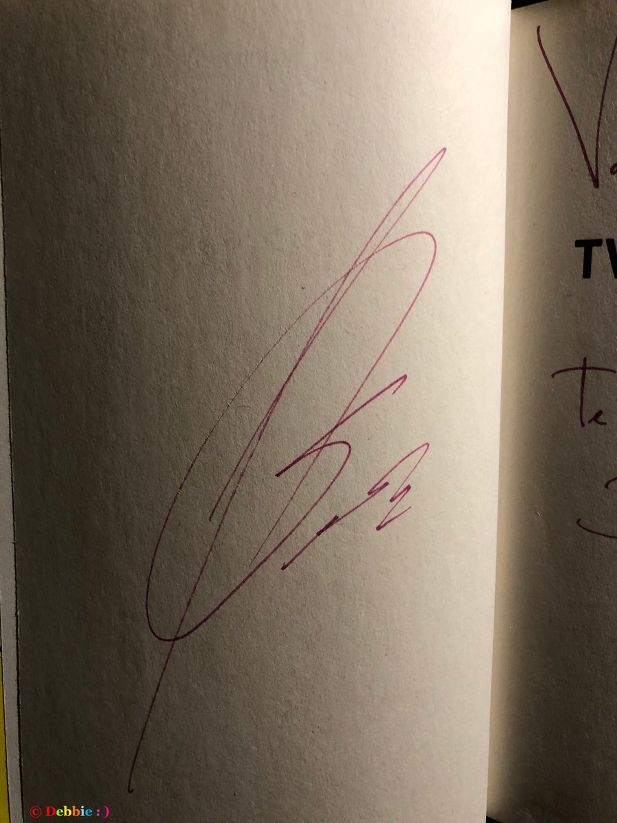DebbieSchigt's tweet photo. En mijn boek gesigneerd : )
Zo leuk
#SfeerImpressie ; ) #BoekenTafel #BoekhandelKramer #BoekTour #SplinterChabot
#DoopsgezindeKerkje #Winterswijk https://t.co/IuYmA2j6Nn