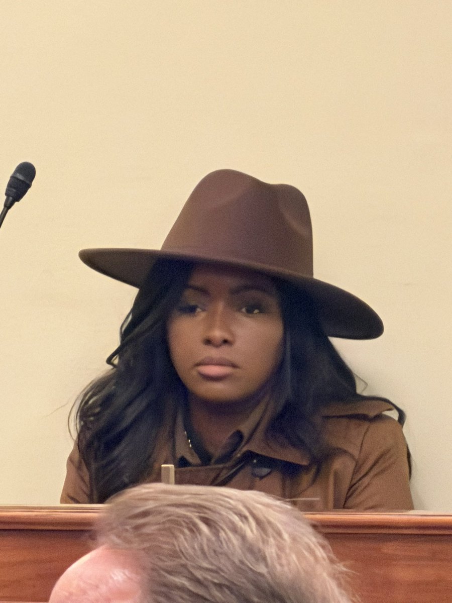 Oriana González tweet media