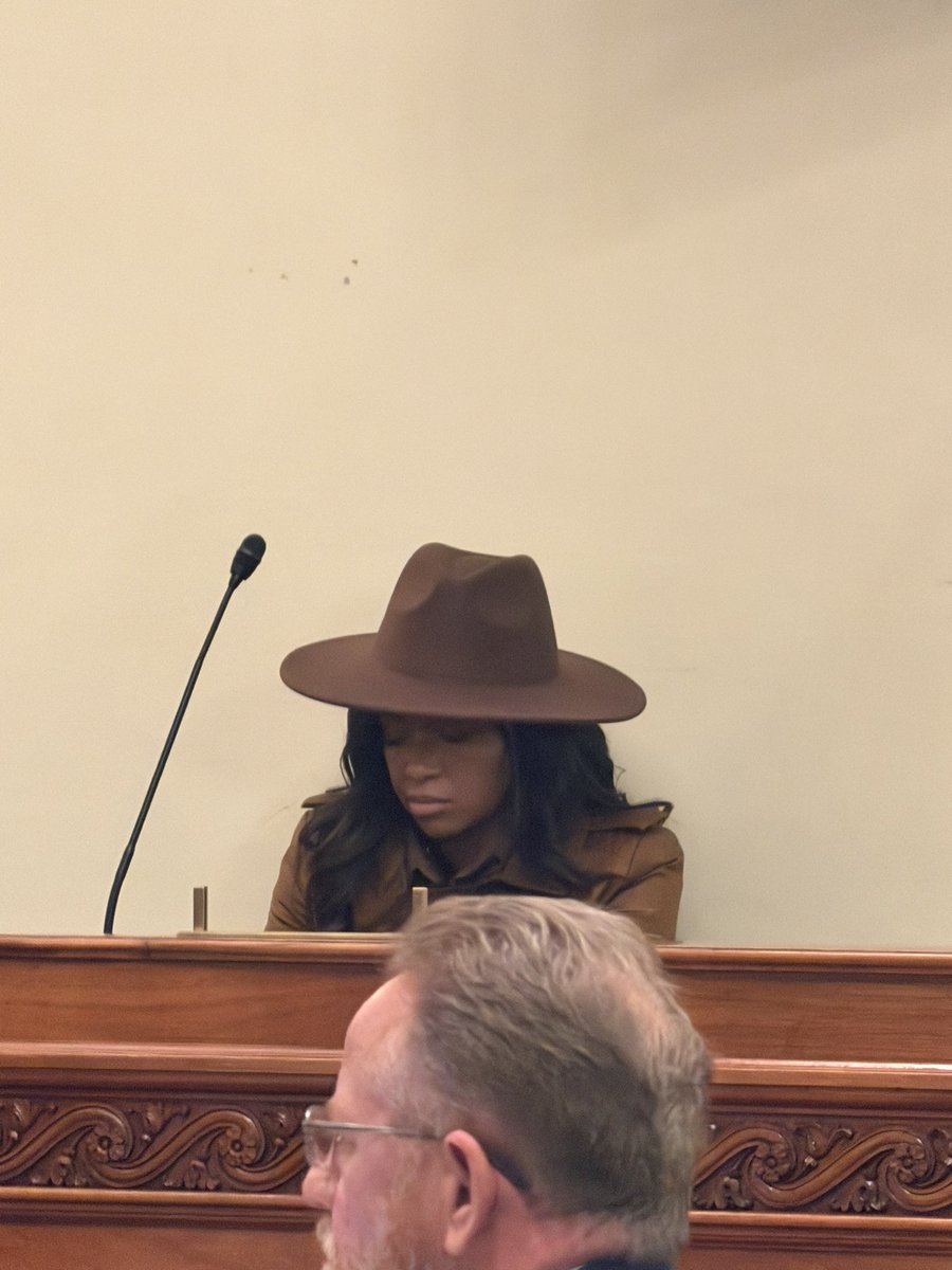 Oriana González tweet media