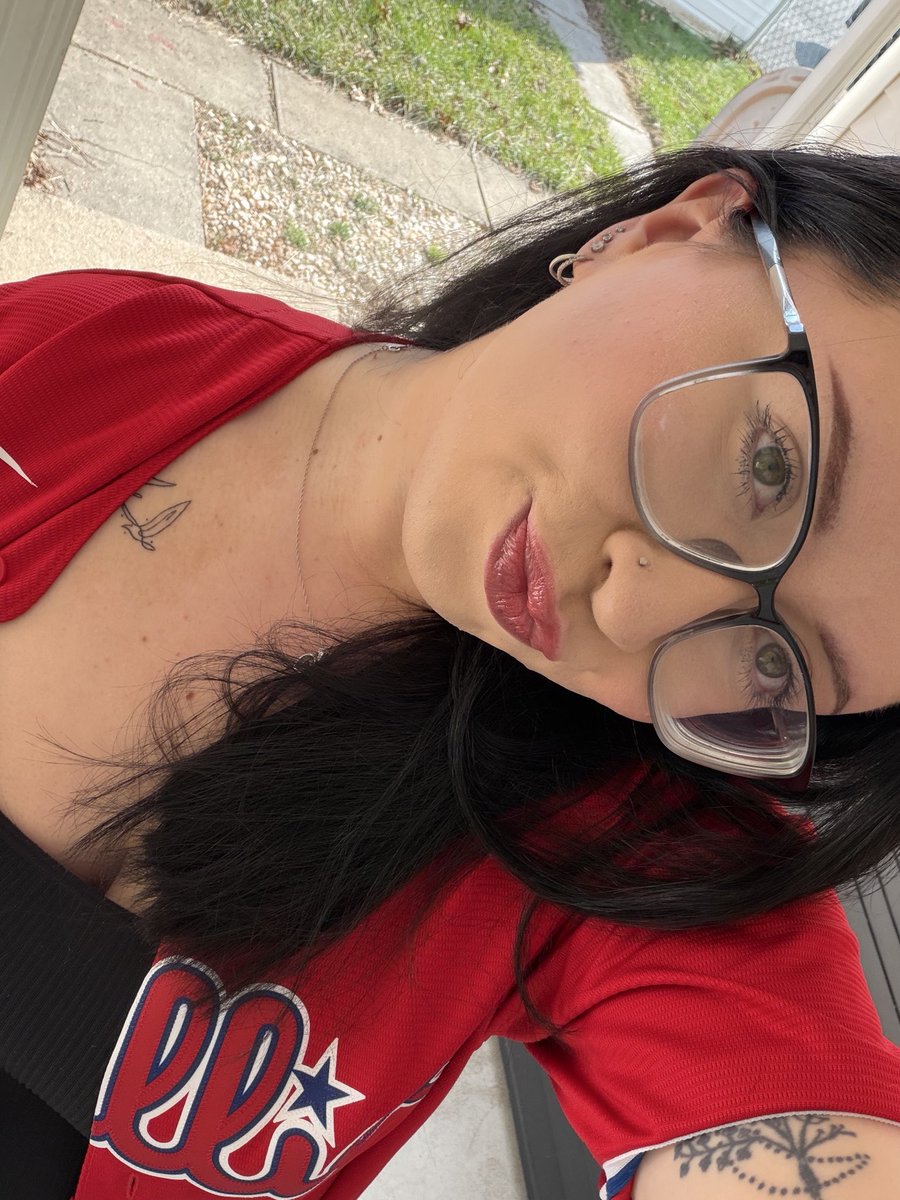 j ‧₊˚ ✧.* ‧ ˘͈ᵕ˘͈ tweet media