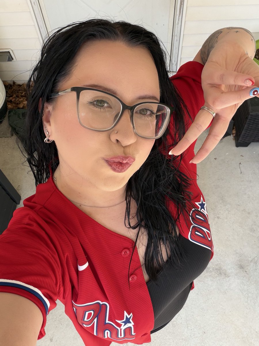 j ‧₊˚ ✧.* ‧ ˘͈ᵕ˘͈ tweet media