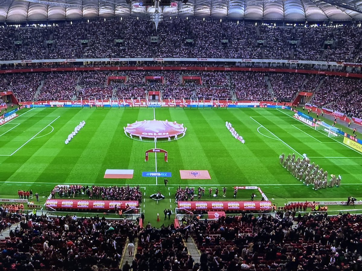 S T 𝕏 tweet media