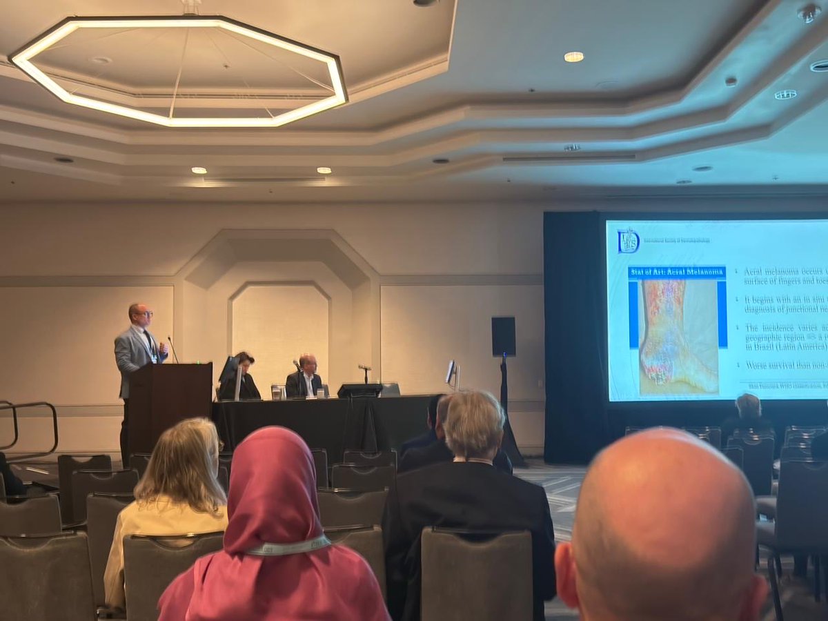 JCandidoXavier's tweet image. Happy to present the results of our group on the digital analysis of acral melanocytic lesions during the 29th @IntSocDermpath Joint Meeting in Denver. 😊

#path #pathology #dermpath #medicine #isdp2026denver