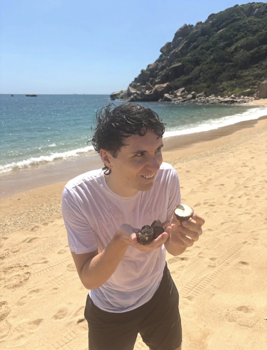 ੯‧̀͡⬮ tweet media