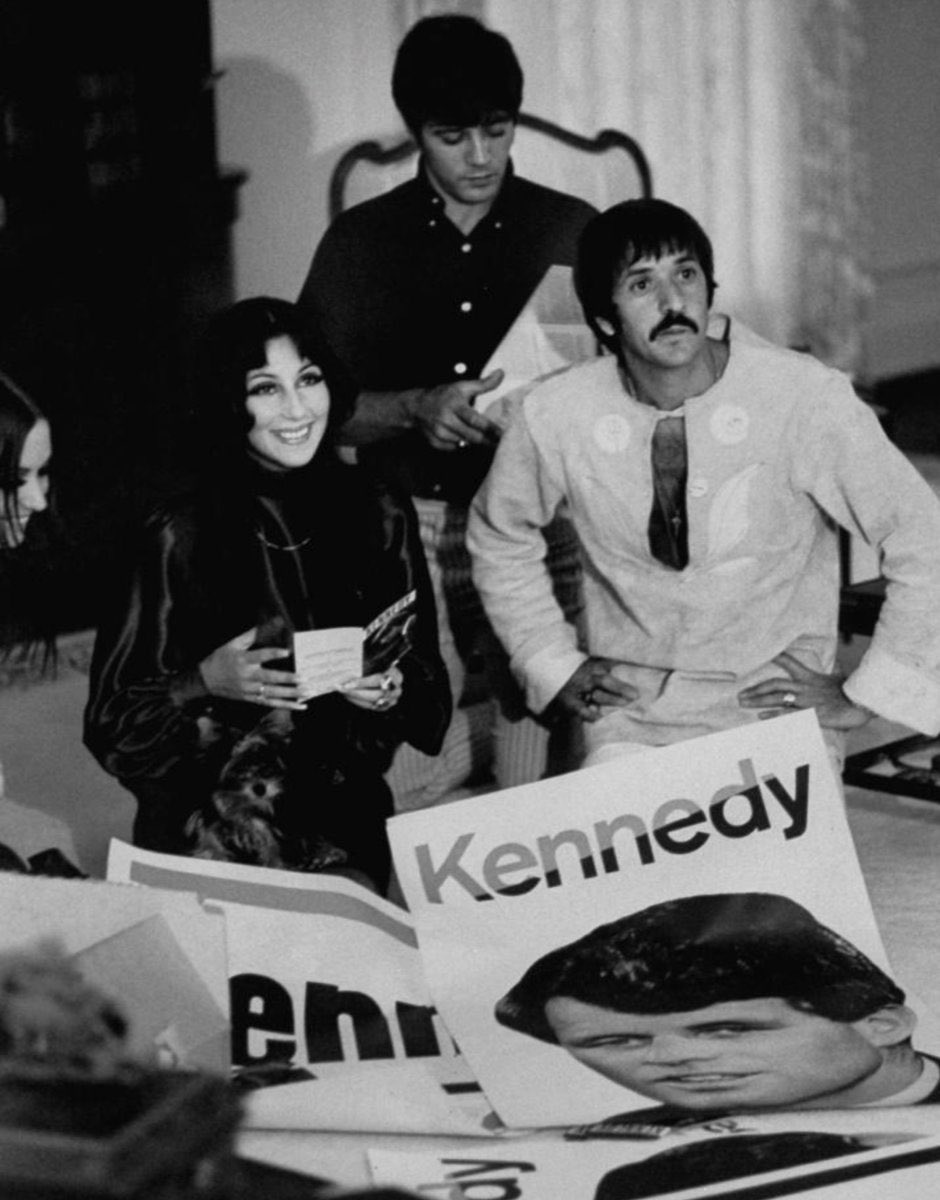 RFK waist grabber tweet media