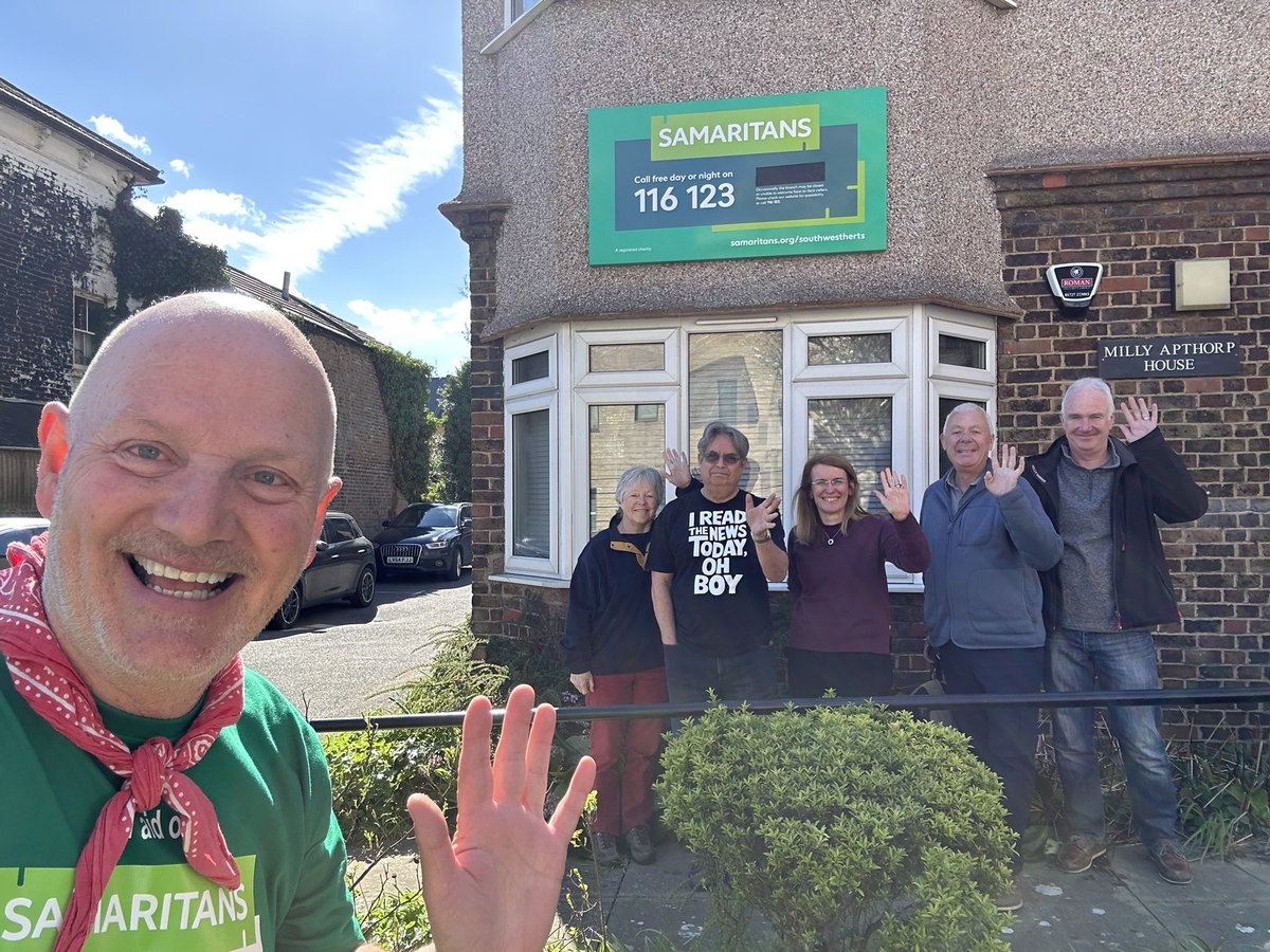 ListeningWalker MBE tweet media