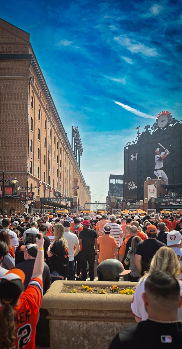 noeliaizarza's tweet image. #OpeningDay
@Orioles at Camden Yards
#Baltimore