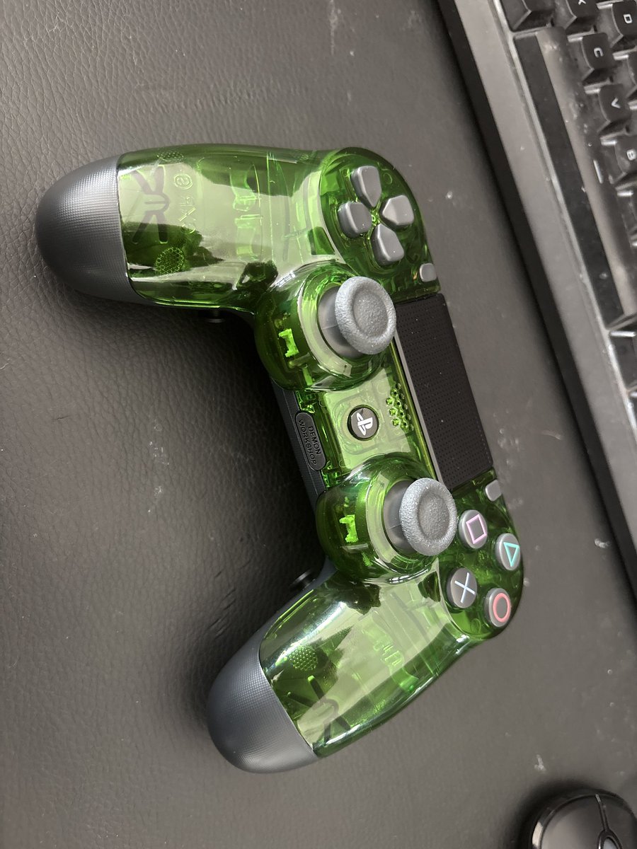 GrEeNvIpEr tweet media