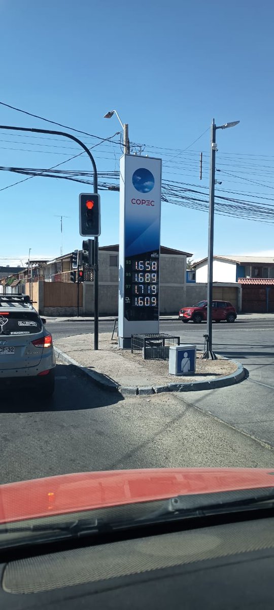 Kuyenrosaw's tweet photo. #Calama #nortedechile #Alza #bocinazo #Bencinas #Diesel #Chile #Ahora #KastTeMintio @PiensaPrensa @CarlosAmpuero @hernan_sr @Marco___Scevola https://t.co/riLuL6LKpW