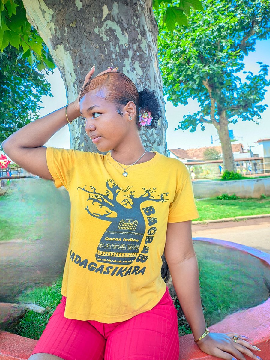 Hachina01's tweet photo. BAOBAB de Madagascar 🫶🏼❤️ https://t.co/Gf5iaWiiLL