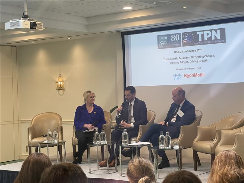 Lisa Schroeter tweet media