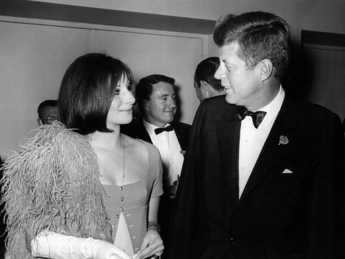 RFK waist grabber tweet media