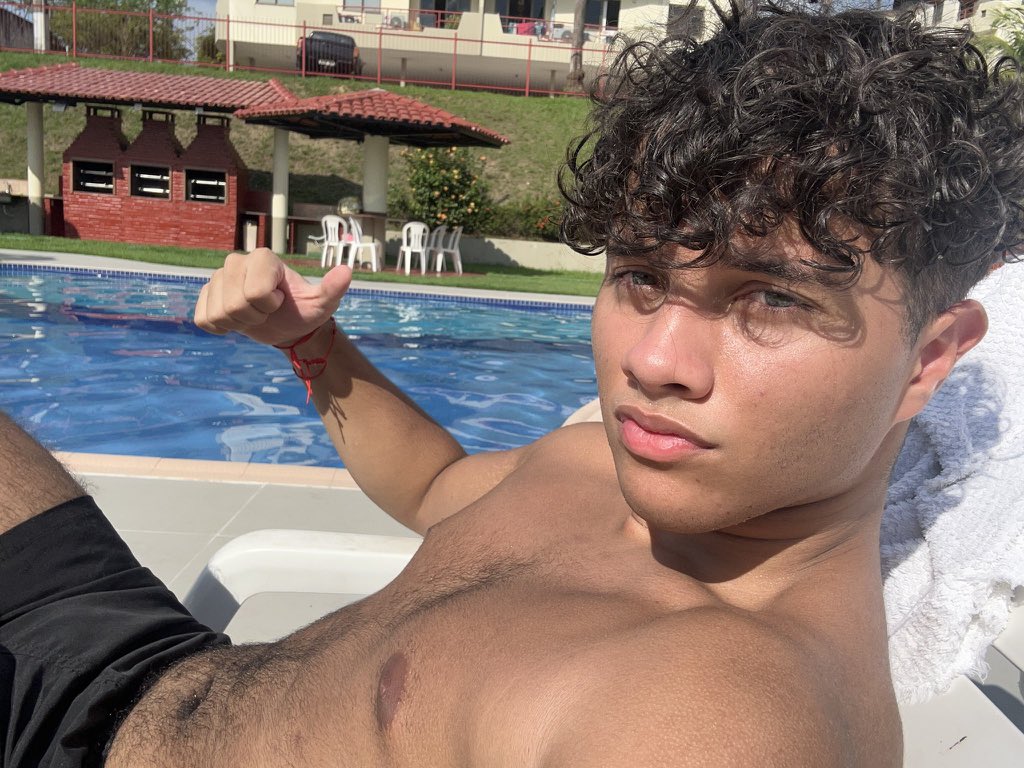 vini HADES OUT NOW tweet media