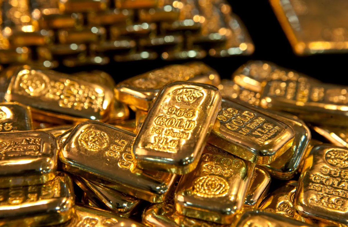 Altın'ın fiyatını düşüren Türkiye mi yoksa?

Son 2 haftada Merkez Bankası 60 ton altın sattı ya da swap etti. 60 ton. 8 milyar doların üzerinde. 

Ve bunu sessizce yaptı, büyük açıklama falan yok. Biz burada gram altın eridi diye dövünüyoruz ama düşürenlerden biri de bizmişiz.