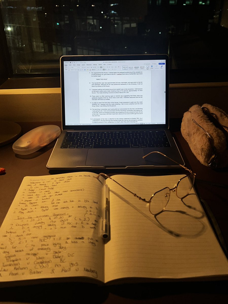 ceren (exams 📖👩🏻💻) tweet media