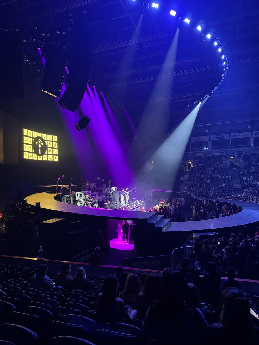 mara 卌 I FEEL EVERYTHING tweet media