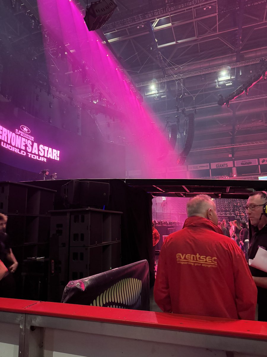 mara 卌 I FEEL EVERYTHING tweet media