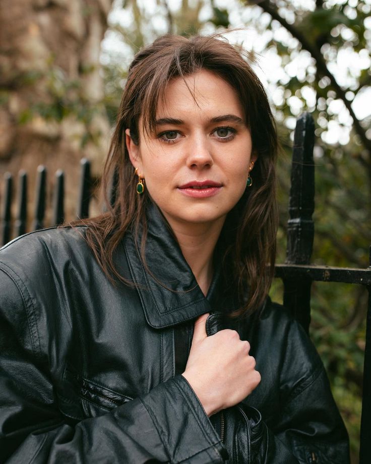 Daisy Edgar-Jones Updates tweet media