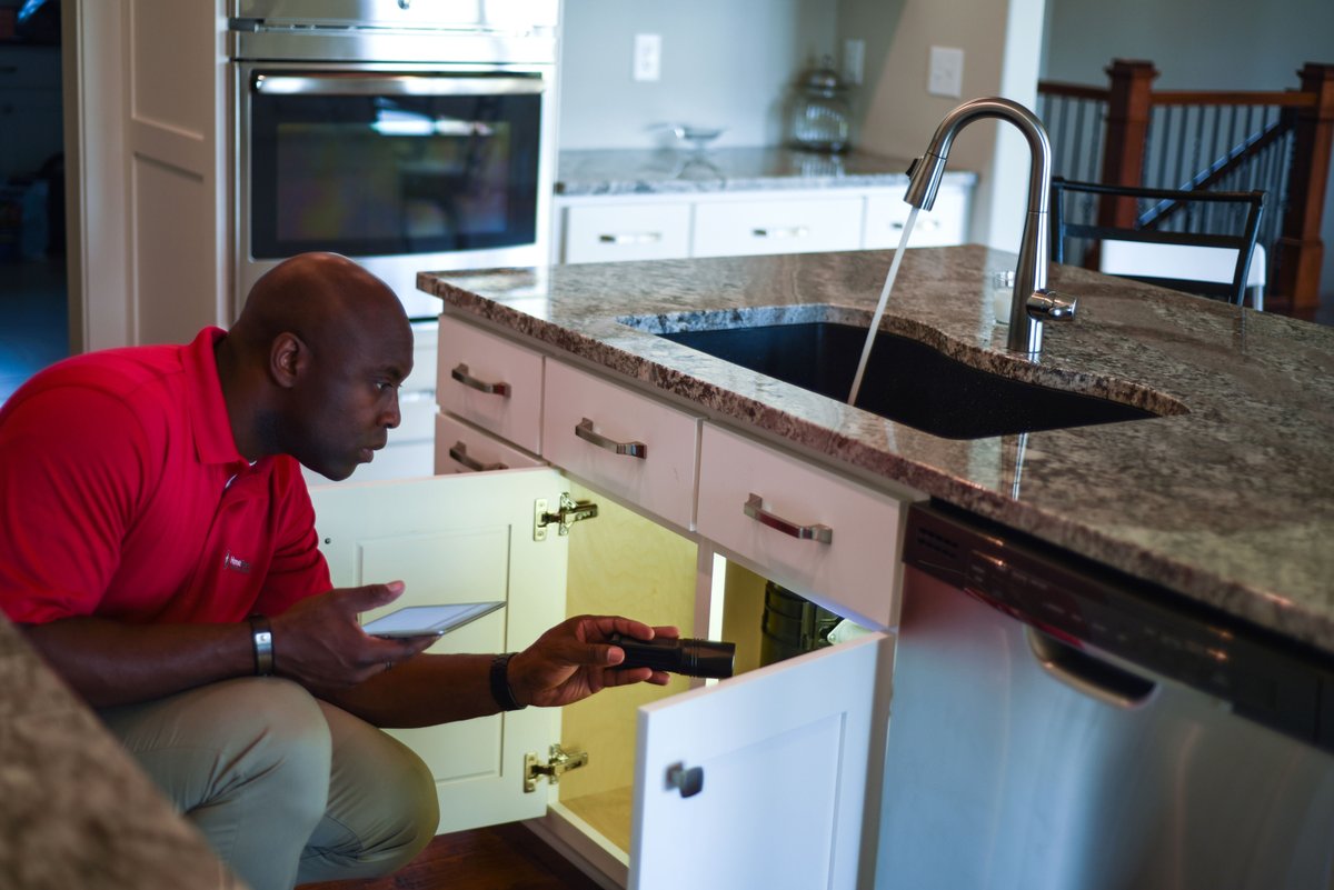 HomeTeamInspect's tweet photo. Picture your Monday morning:
✅ Inspections scheduled across your protected territory
✅ A team you've built running jobs while you focus on growth
✅ Revenue coming in from clients who come back — and refer others

That's not a dream. That's what HomeTeam franchise ownership... https://t.co/ynGYS9I8n5