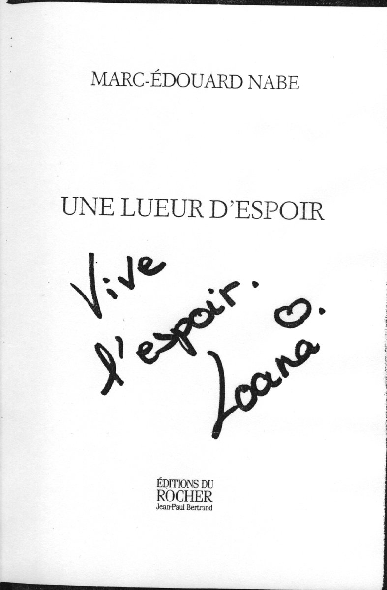 J'ai un précieux souvenir avec Loana... La rencontrant fin 2001, je lui demandai si elle accepterait de me signer un autre ouvrage que le sien, qu'elle venait de publier. Elle accepta avec une grande gentillesse, et je récupérai alors cet émouvant document... Paix à son âme !