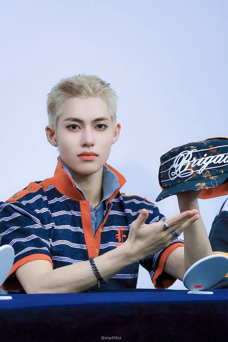 섭이.. tweet media