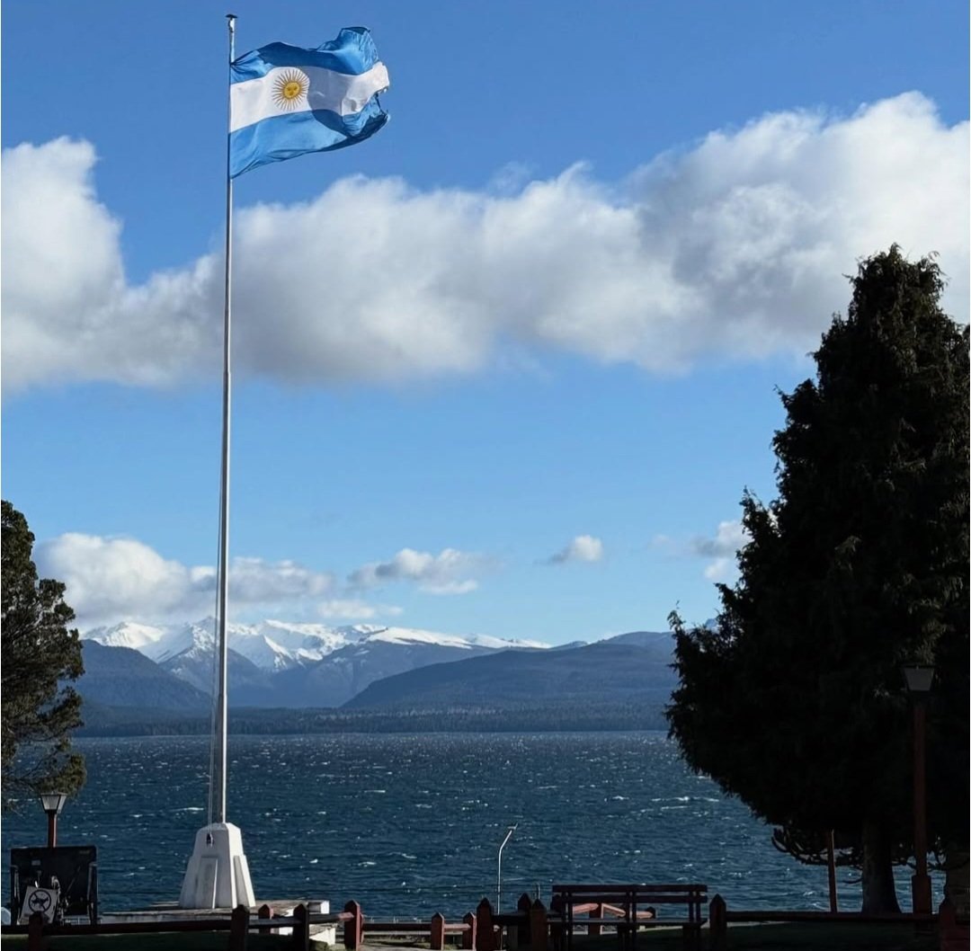 Imagen_Arg's tweet photo. ¡Que linda sos! 💙🤍💙
Lago Nahuel Huapi
Ph maiaacuenca https://t.co/uwleOo2Jgf