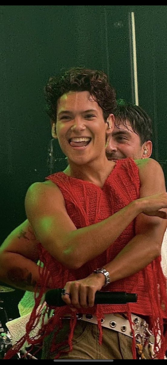 maeve ᩭᘏᗢ tweet media