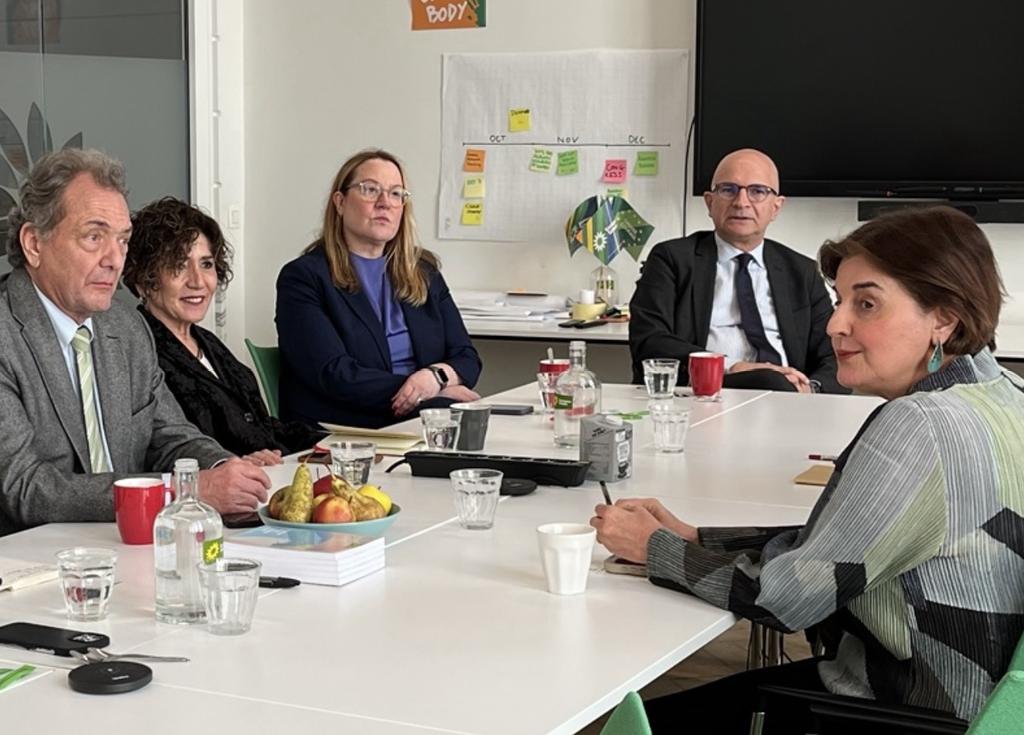 Vula Tsetsi tweet media